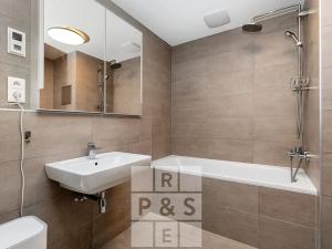 Prodej bytu 2+kk, Praha - Strašnice, Zvěřinova, 58 m2