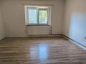 Pronájem bytu 1+1, Chabařovice, 40 m2