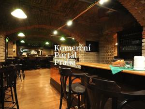 Pronájem restaurace, Praha - Smíchov, Radlická, 488 m2