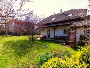 Prodej rodinného domu, Zbuzany, 136 m2