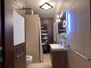 Prodej bytu 3+kk, Karlovy Vary, Západní, 59 m2