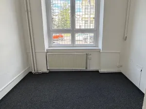 Pronájem kanceláře, Pardubice, Jana Palacha, 15 m2