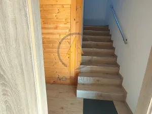 Pronájem rodinného domu, Klokočí, 248 m2