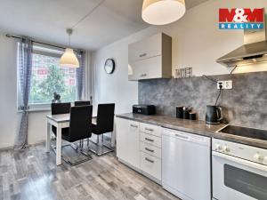 Prodej bytu 3+1, Teplice - Prosetice, Pod hvězdárnou, 74 m2