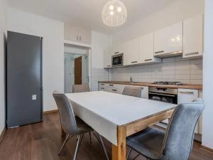 Pronájem bytu 2+1, Praha - Smíchov, Stroupežnického, 63 m2