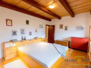 Prodej rodinného domu, Stožec, 211 m2