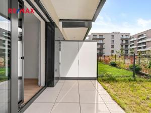 Pronájem bytu 1+kk, Praha - Žižkov, Šrámkové, 36 m2