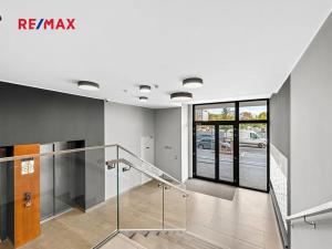 Pronájem bytu 1+kk, Praha - Žižkov, Šrámkové, 36 m2