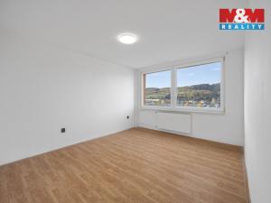 Pronájem bytu 3+1, Hronov, Hostovského, 71 m2