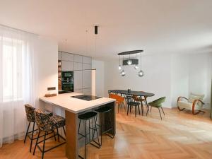 Prodej bytu 3+kk, Praha - Karlín, Pernerova, 104 m2