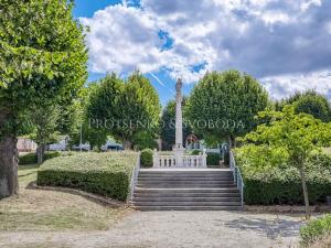 Prodej ubytování, Křižanov, Benešovo náměstí, 530 m2