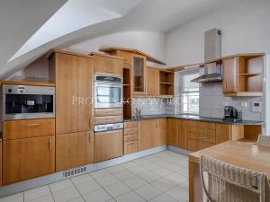 Prodej činžovního domu, Křižanov, Benešovo náměstí, 530 m2