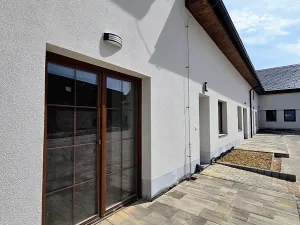 Prodej bytu 2+kk, Třeština, 60 m2