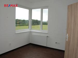 Pronájem bytu 3+kk, Velký Osek, U hřiště, 76 m2