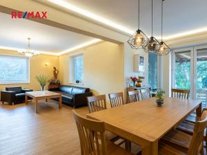 Prodej rodinného domu, Jesenice, Zdiměřická, 250 m2