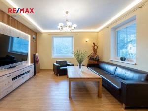 Prodej rodinného domu, Jesenice, Zdiměřická, 250 m2