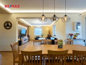 Prodej rodinného domu, Jesenice, Zdiměřická, 250 m2