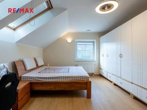 Prodej rodinného domu, Jesenice, Zdiměřická, 250 m2