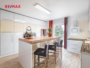 Prodej činžovního domu, České Velenice, Komenského, 247 m2