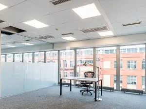 Pronájem kanceláře, Praha - Karlín, Thámova, 297 m2