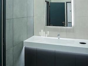 Pronájem kanceláře, Praha - Jinonice, Radlická, 436 m2