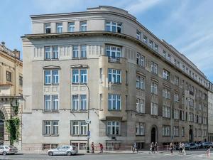 Pronájem kanceláře, Praha - Nové Město, Opletalova, 161 m2