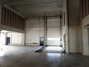 Pronájem výrobních prostor, Praha - Horní Počernice, K Bílému vrchu, 5500 m2