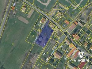 Prodej podílu komerčního pozemku, Úštěk, 885 m2