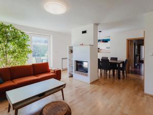 Prodej rodinného domu, Jesenice, Písečná, 165 m2