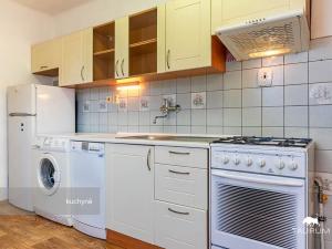 Prodej bytu 2+1, Janovice nad Úhlavou, Sídliště, 79 m2