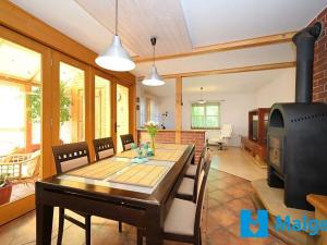 Prodej rodinného domu, Chrášťany, V Zahradách, 213 m2