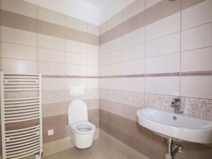 Prodej bytu 2+kk, Mariánské Lázně, Ruská, 60 m2