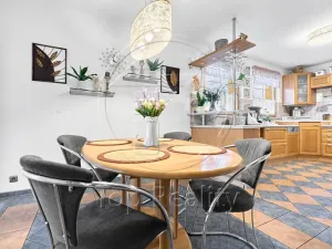 Prodej rodinného domu, Ostrov, 210 m2