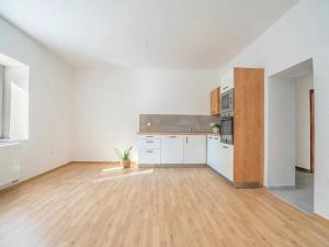 Prodej bytu 2+kk, Úpice, 3. května, 49 m2