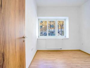 Prodej bytu 2+kk, Úpice, 3. května, 49 m2