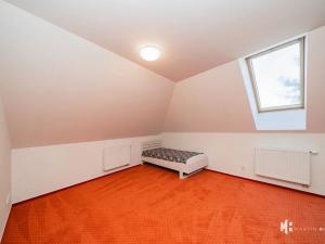 Pronájem bytu 2+kk, Zlonín, Hlavní, 50 m2