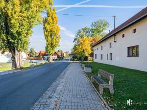 Pronájem bytu 2+kk, Zlonín, Hlavní, 50 m2