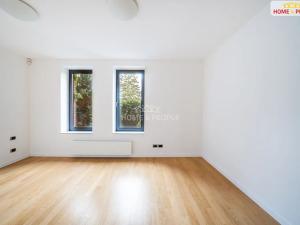 Prodej bytu 2+kk, Praha - Podolí, Jeremenkova, 62 m2