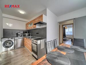 Prodej bytu 2+1, Lošany, 51 m2