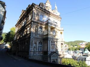 Pronájem bytu 2+1, Karlovy Vary, Pod Jelením skokem, 59 m2