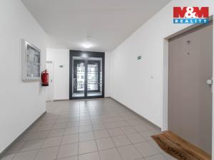 Prodej bytu 1+kk, Praha - Uhříněves, Oty Bubeníčka, 32 m2