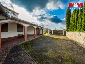 Prodej rodinného domu, Frýdštejn - Sestroňovice, 387 m2