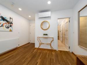 Prodej bytu 2+kk, Praha - Staré Město, Dlouhá, 72 m2