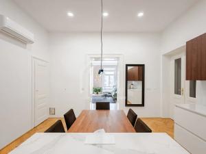 Prodej bytu 3+1, Praha - Nové Město, Soukenická, 107 m2