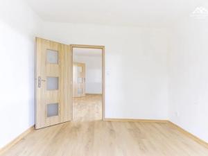 Pronájem bytu 3+1, Seč, Sídl. 9. května, 61 m2