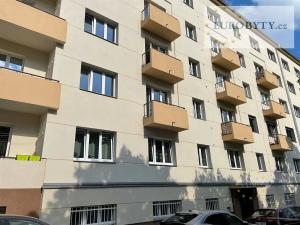 Pronájem bytu 1+kk, Praha - Vršovice, Jerevanská, 30 m2