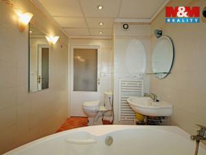 Prodej bytu 4+1, Karlovy Vary - Doubí, Modenská, 77 m2