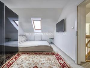 Prodej rodinného domu, Hostivice, náměstí Jana IV. z Dražic, 185 m2