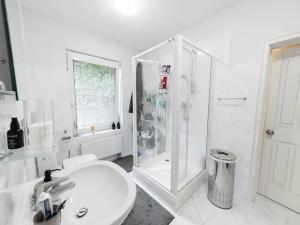 Prodej vily, Jesenice, Jiřinková, 330 m2