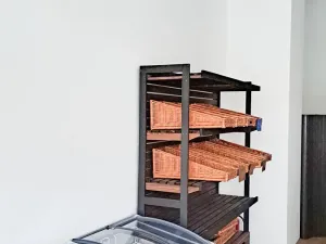 Pronájem obchodního prostoru, Praha - Vysočany, Kolbenova, 49 m2